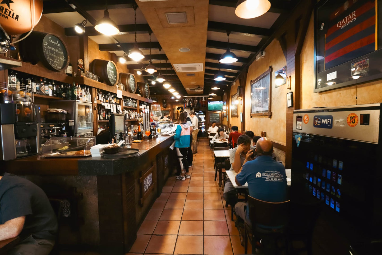 Commensali extra che scelgono alla carta (paga 3€ a testa di deposito)